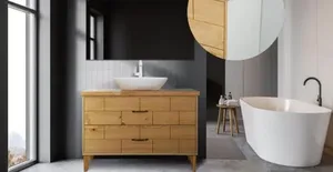 ארון אמבטיה מונח בריק