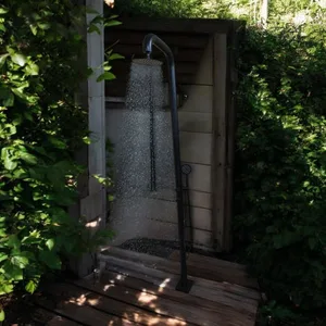 מערכת רחצה יוקרתית לגינה כולל אינטרפוץ מתכת בגימור שחור מט 5014B סיוון אופיר